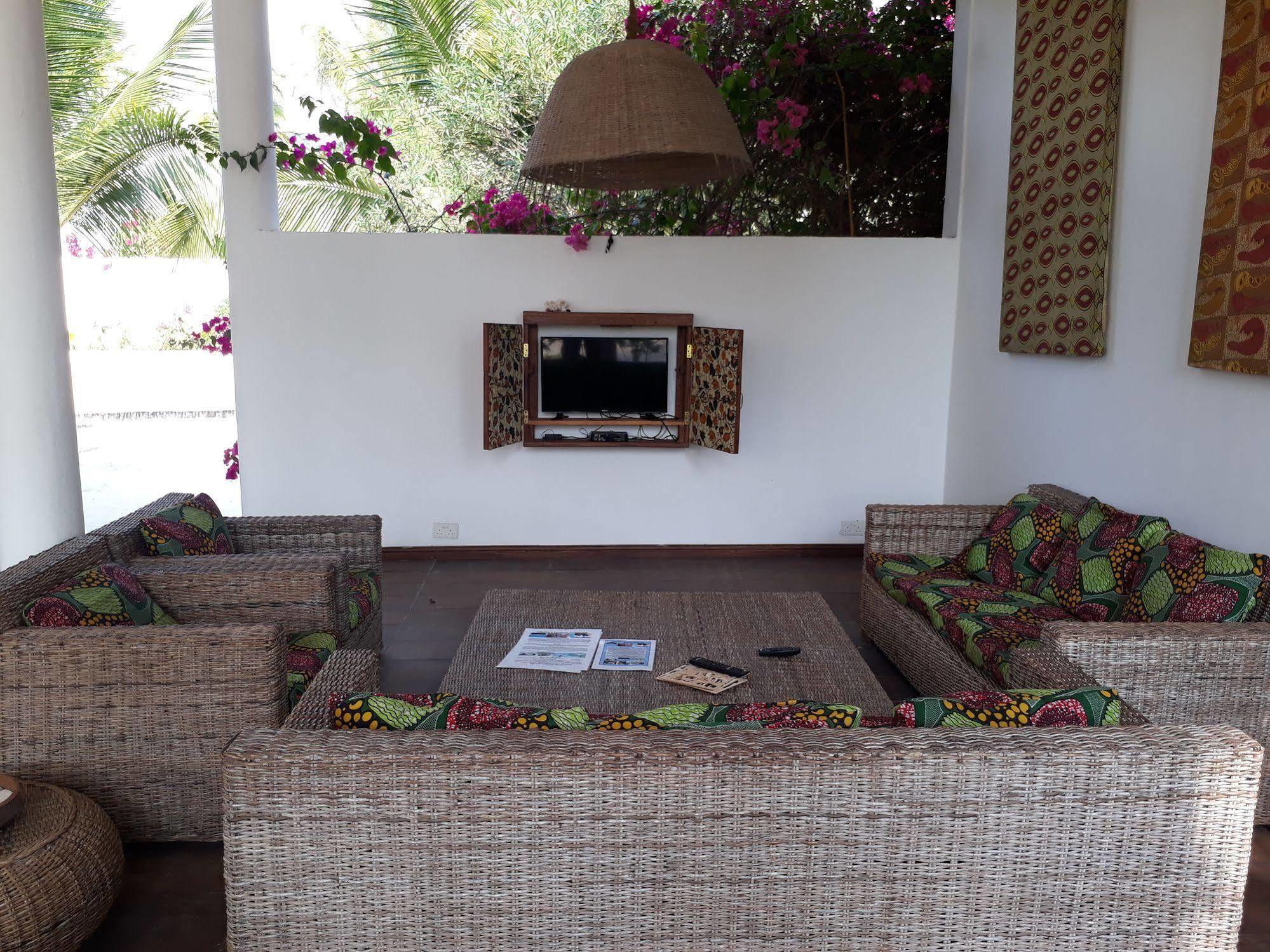 Albatross Ocean View Hotel Dongwe Exterior foto